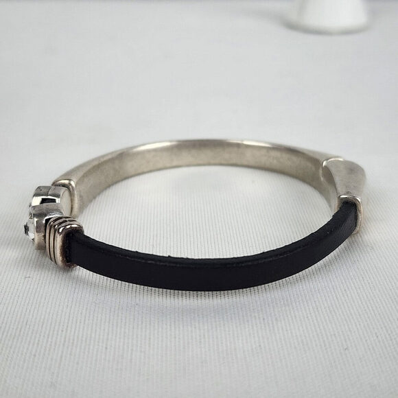 My Wristy Business Sterling Silver & Black Magnetic Cuff Bracelet - Picture 4 of 7